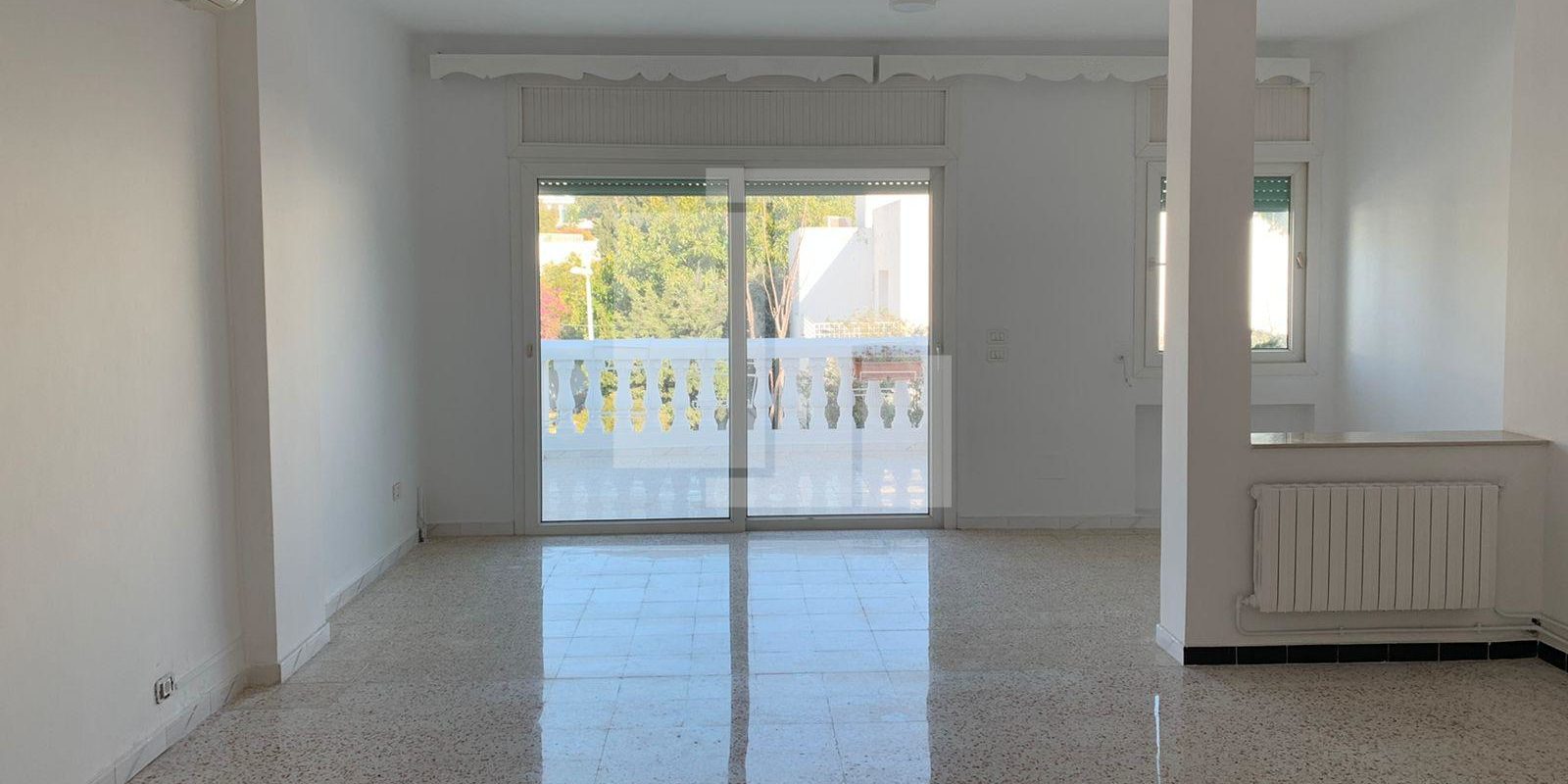 Etage de villa rénové et indépendant, Sidi Bou Saïd