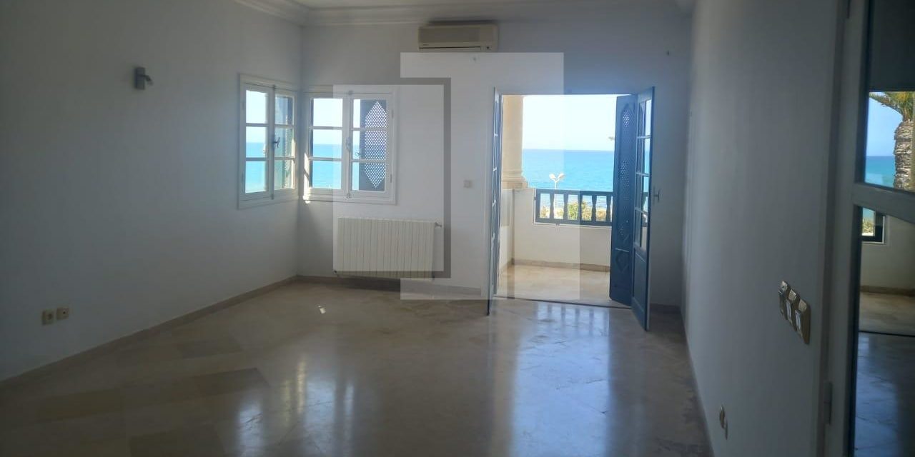 Appartement S+3 avec une vue mer dégagée, Marsa plage