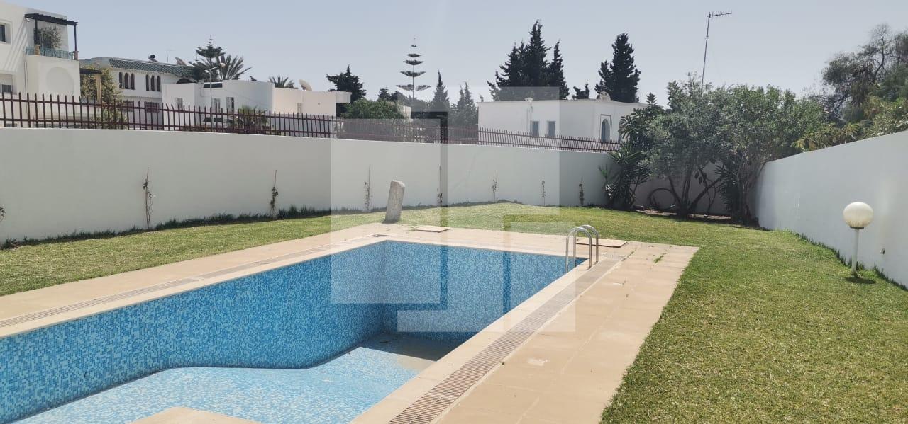 Villa S+5 avec jardin et piscine, Gammarth supérieur