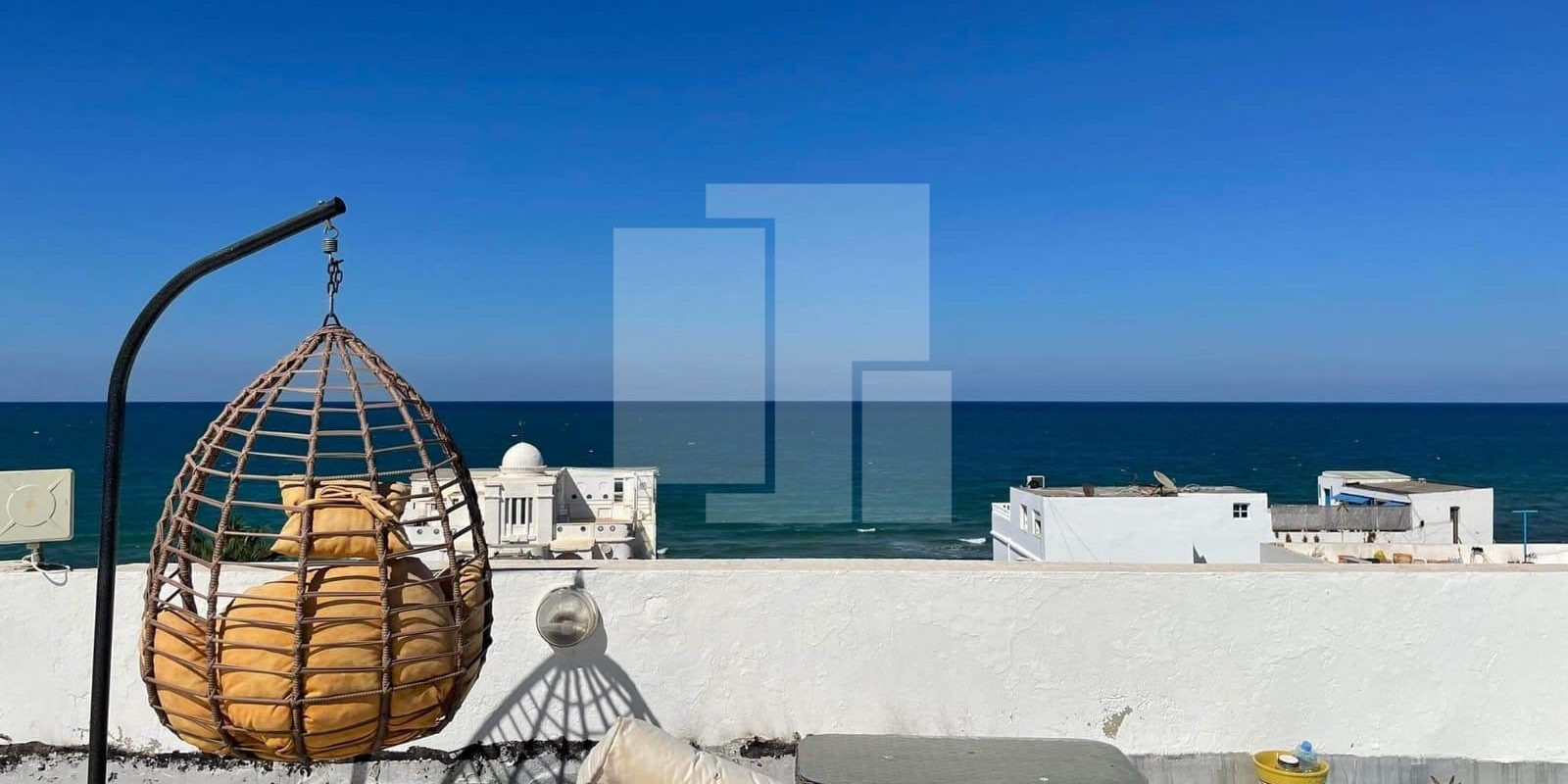 Appartement semi-meublé avec vue mer, Marsa Corniche