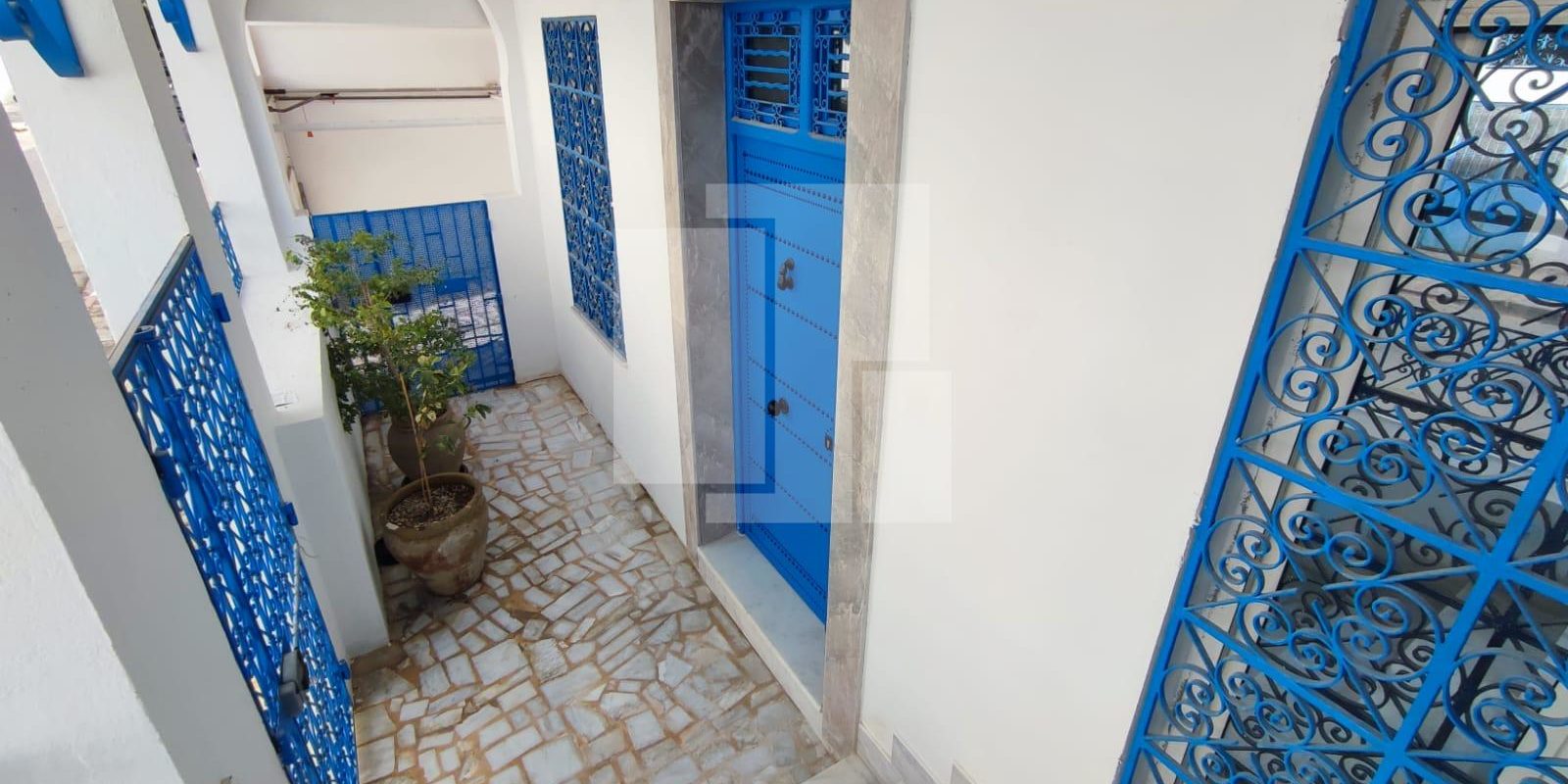 Rez-de-chaussée de villa S+3 rénové, Sidi Bou Saïd