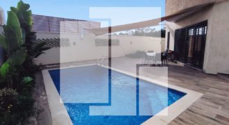 Rez-de-chaussée de villa S+3 meublé avec piscine, La Marsa