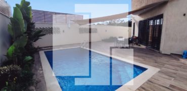 Rez-de-chaussée de villa S+3 meublé avec piscine, La Marsa