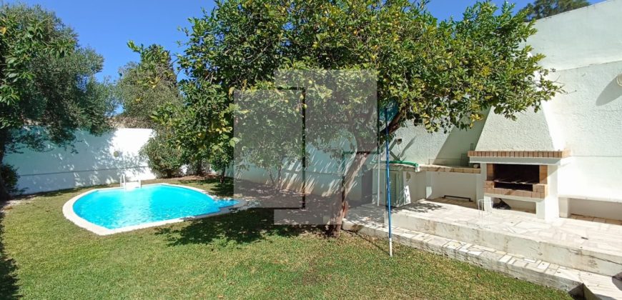 Villa S+5 avec piscine, La Marsa