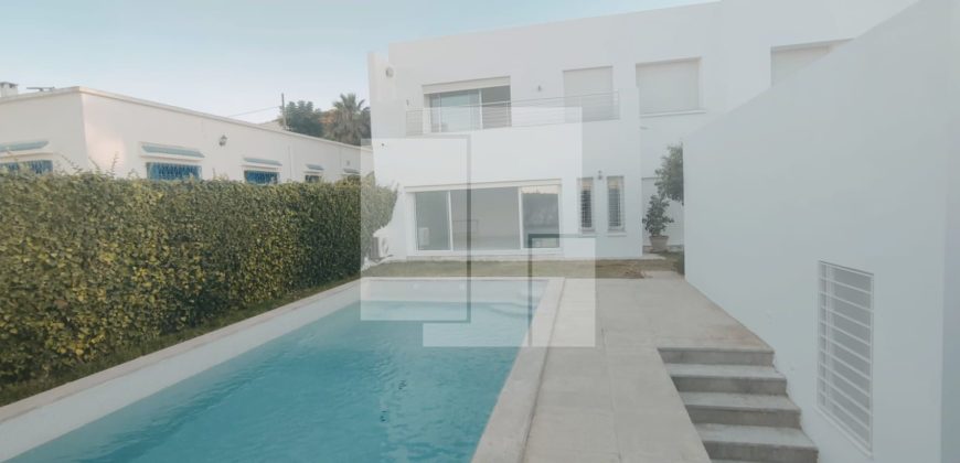 Villa S+4 avec piscine et vue mer, Marsa Corniche