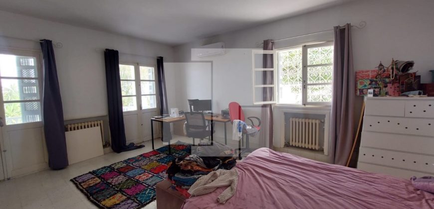 Villa S+5 avec piscine et vue sur mer, Marsa Corniche