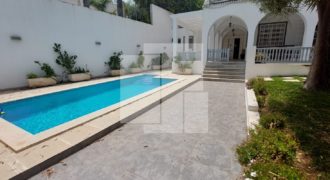 Villa S+5 avec piscine et vue sur mer, Marsa Corniche