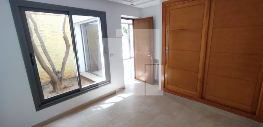 Villa de plain pied S+3, Carthage Dermech avec vue sur mer et port punique