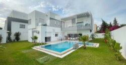 Villa S+4 moderne avec piscine, La Soukra