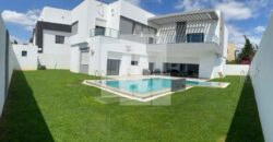 Villa S+4 moderne avec piscine, La Soukra