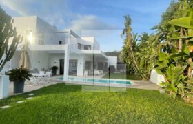 Villa contemporaine S+4 avec piscine, La Soukra