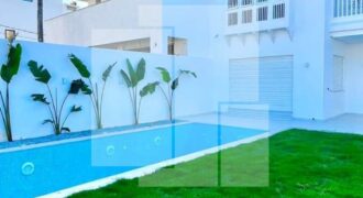 Villa S+5 Avec Piscine, Marsa Cube