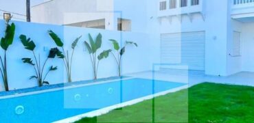 Villa S+5 Avec Piscine, Marsa Cube