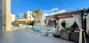 Villa S+4 avec piscine et jardin, La Marsa