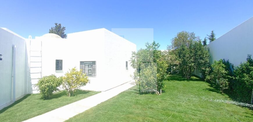 Villa S+4 avec jardin et piscine, La soukra