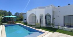 Villa de haut standing avec piscine et jardin, La Soukra