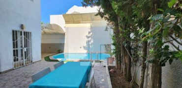 Villa S+3 Meublé avec piscine, Marsa