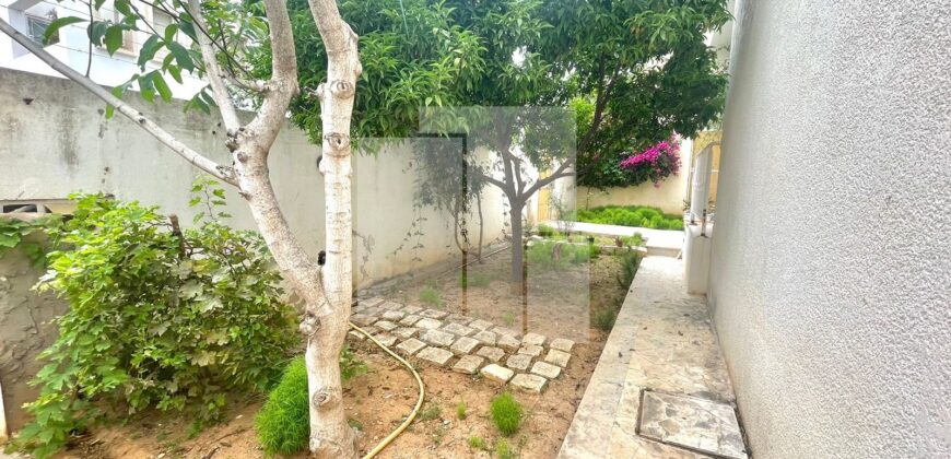 Etage de villa S+3 avec jardin, Carthage Dermech