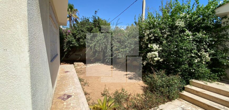 Rez-de-chaussée-de villa S+3 meublé, Carthage Dermech