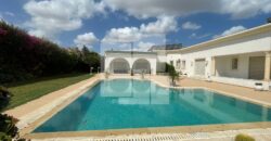 Villa de maître S+4 avec deux piscines, La Soukra