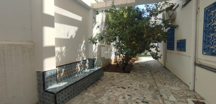 Villa S+4 avec jardin, Marsa Les pins