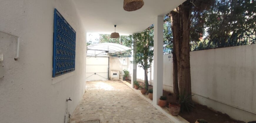 Villa S+4 avec jardin, Marsa Les pins