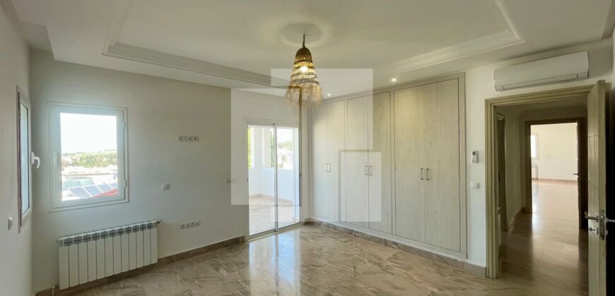 Appartement S+3 avec vue dégagée, Gammarth Supérieur