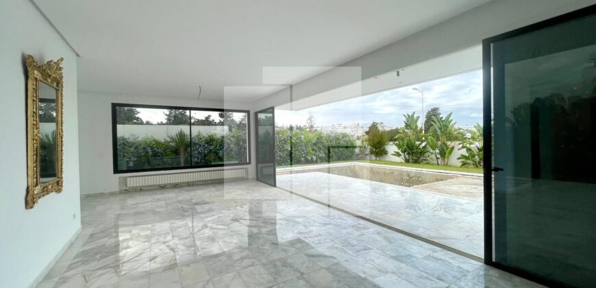 Villa S+5 de luxe avec piscine, Gammarth supérieur Villa S+5 de luxe avec piscine, Gammarth supérieur