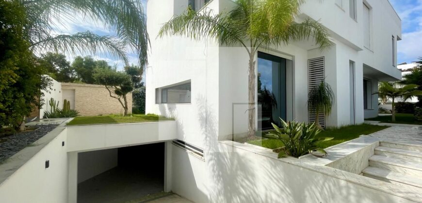 Villa S+5 de luxe avec piscine, Gammarth supérieur Villa S+5 de luxe avec piscine, Gammarth supérieur