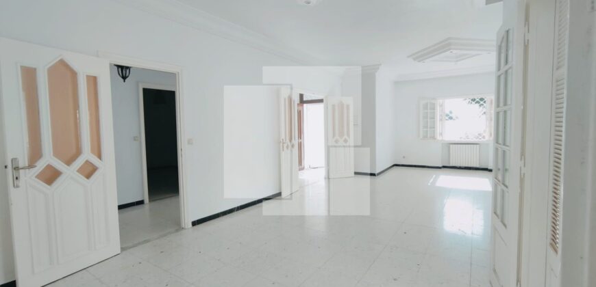 Villa de plain-pied S+3, Carthage Byrsa