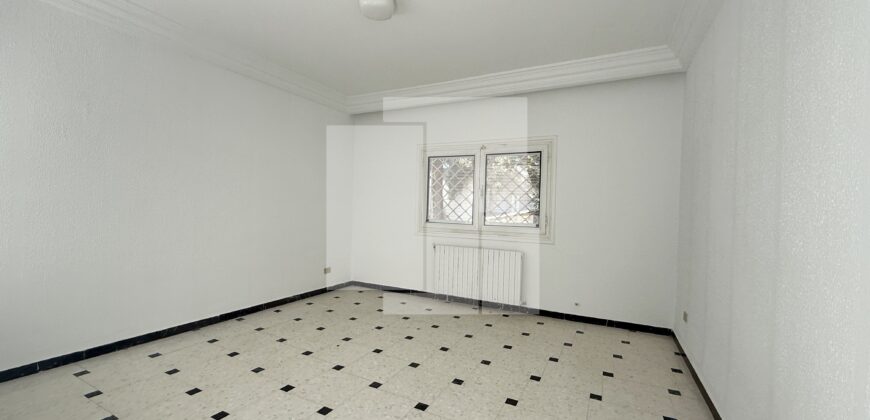 Villa spacieuse avec jardin, Carthage