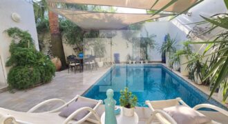 Villa jumelée S+4 avec piscine, La Marsa