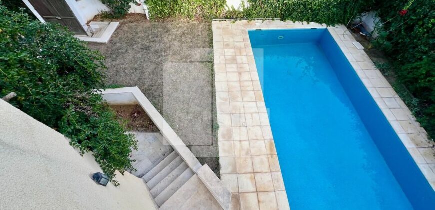 Villa S+8 avec piscine, Marsa Nassim