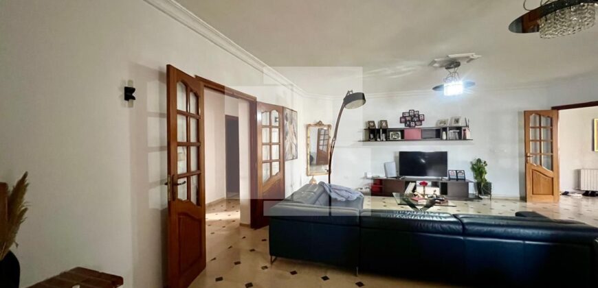 Villa S+8 avec piscine, Marsa Nassim