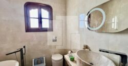 Villa S+8 avec piscine, Marsa Nassim