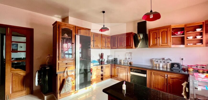 Villa S+8 avec piscine, Marsa Nassim