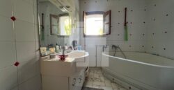 Villa S+8 avec piscine, Marsa Nassim