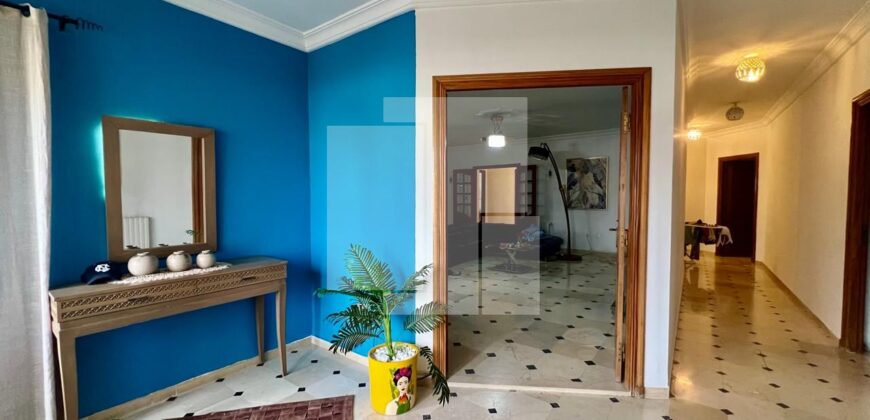 Villa S+8 avec piscine, Marsa Nassim