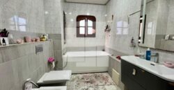 Villa S+8 avec piscine, Marsa Nassim