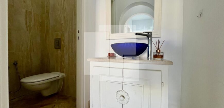 Rez de chaussée de villa S+3 avec jardin, La Marsa