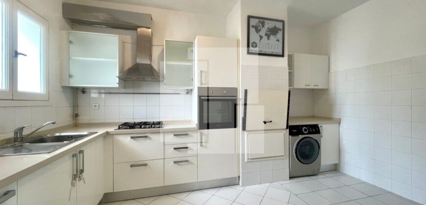 Duplex S+4 moderne avec piscine, Gammarth supérieur