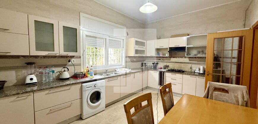 Rez-de-chaussée-de villa S+3 meublé, Carthage