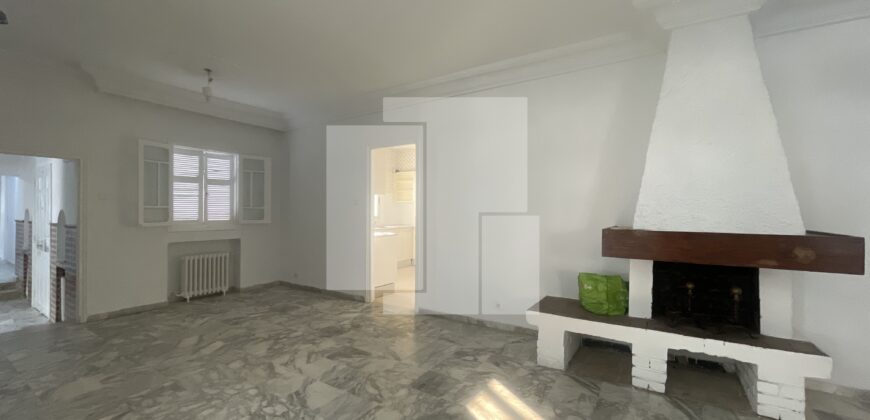 Villa S+3 de plain pied avec jardin, Gammarth supérieur