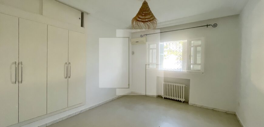 Villa S+3 de plain pied avec jardin, Gammarth supérieur