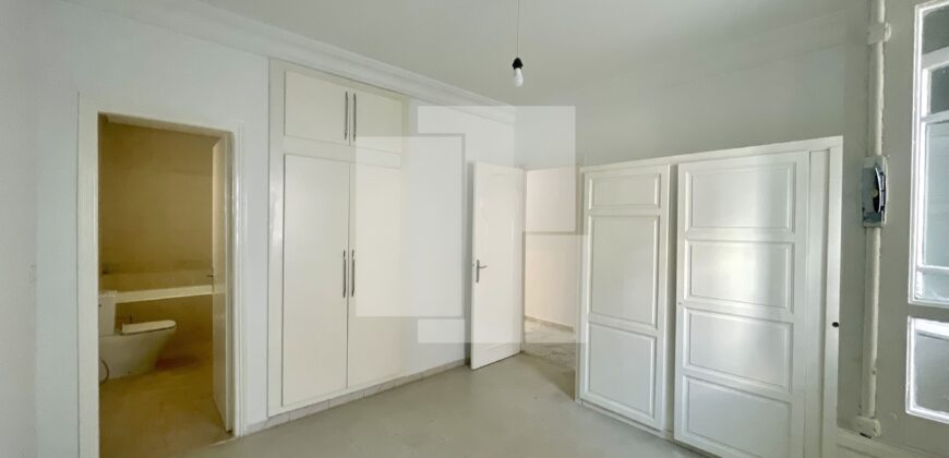 Villa S+3 de plain pied avec jardin, Gammarth supérieur