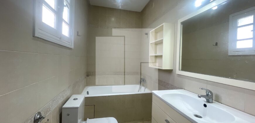 Villa S+3 de plain pied avec jardin, Gammarth supérieur