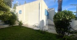 Villa S+3 de plain pied avec jardin, Gammarth supérieur