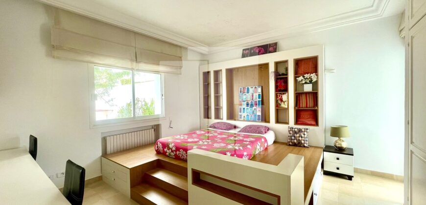 Villa S+4 moderne avec piscine, Gammarth supérieur
