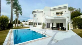 Villa S+4 moderne avec piscine, Gammarth supérieur