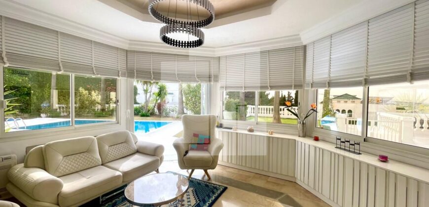 Villa S+4 moderne avec piscine, Gammarth supérieur
